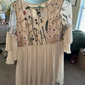white floral dress mid length sleeves large